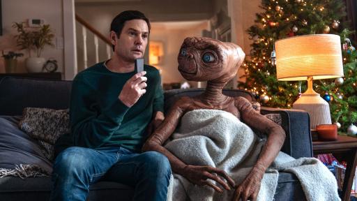ET Reunites With Elliot In This Epic Christmas Ad