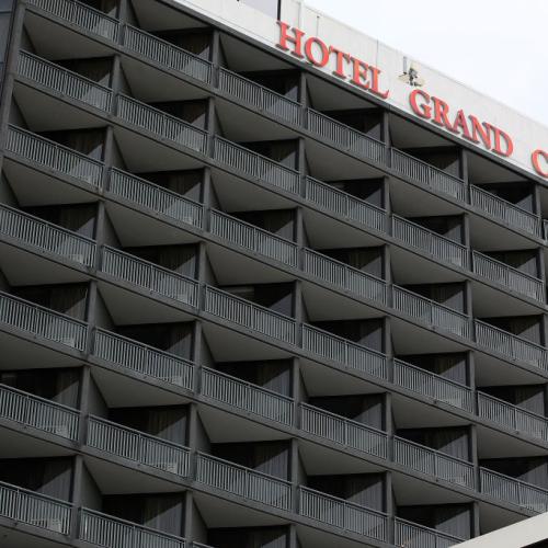 Queensland Quarantine Hotel Shut As Cluster Grows